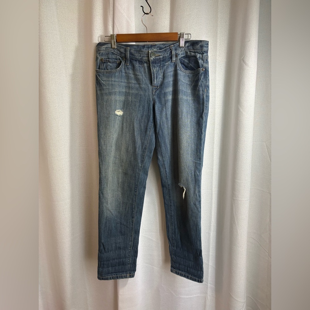 Loft frayed boyfriend jeans 100% Cotton Distressed Size 27/4 GUC! 0404